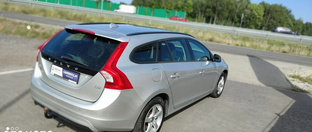 Volvo V60 cena 51800 przebieg: 246200, rok produkcji 2017 z Wleń małe 301
